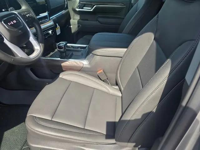 2026 GMC Sierra 1500 Crew Cab, Short Bed, SLT, 4WD