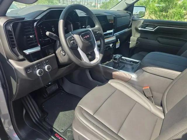 2026 GMC Sierra 1500 Crew Cab, Short Bed, SLT, 4WD