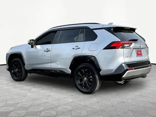 2023 Toyota RAV4 Hybrid SE