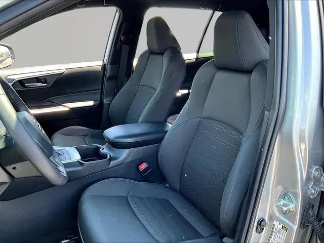 2023 Toyota RAV4 Hybrid SE