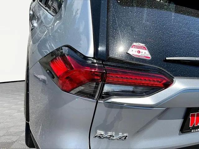 2023 Toyota RAV4 Hybrid SE