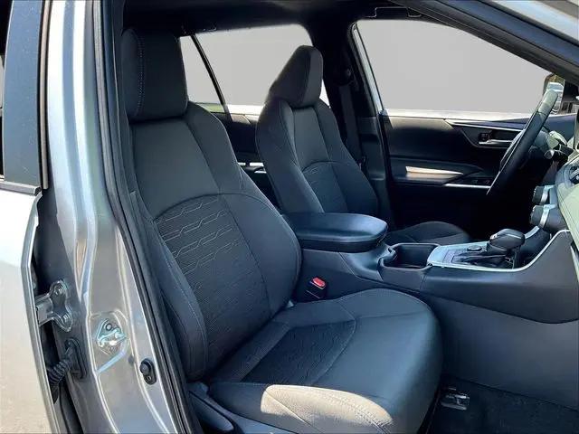 2023 Toyota RAV4 Hybrid SE