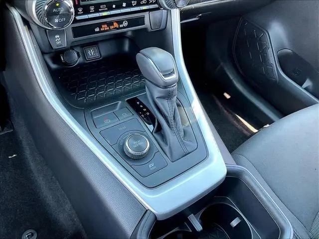 2023 Toyota RAV4 Hybrid SE