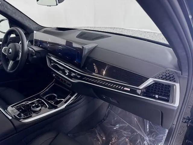 2026 BMW X7 M60i