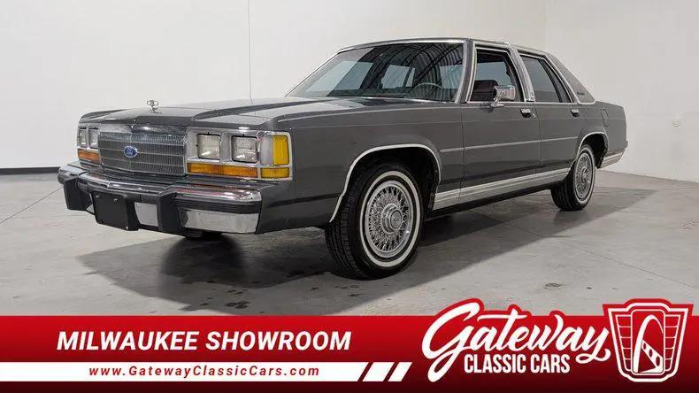 1988 Ford Crown Victoria Base for sale in O Fallon, IL