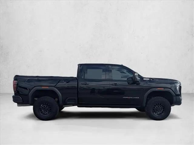 2024 GMC Sierra 2500HD 4WD Crew Cab Standard Bed AT4X