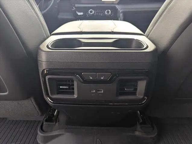 2024 GMC Sierra 2500HD 4WD Crew Cab Standard Bed AT4X