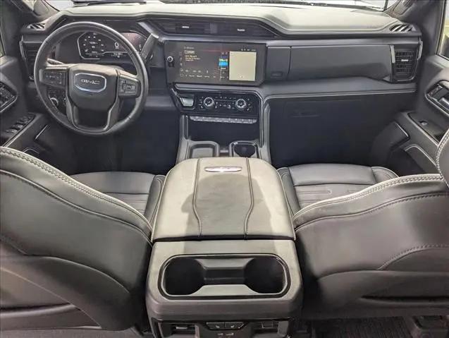 2024 GMC Sierra 2500HD 4WD Crew Cab Standard Bed AT4X