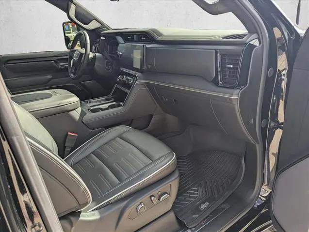 2024 GMC Sierra 2500HD 4WD Crew Cab Standard Bed AT4X