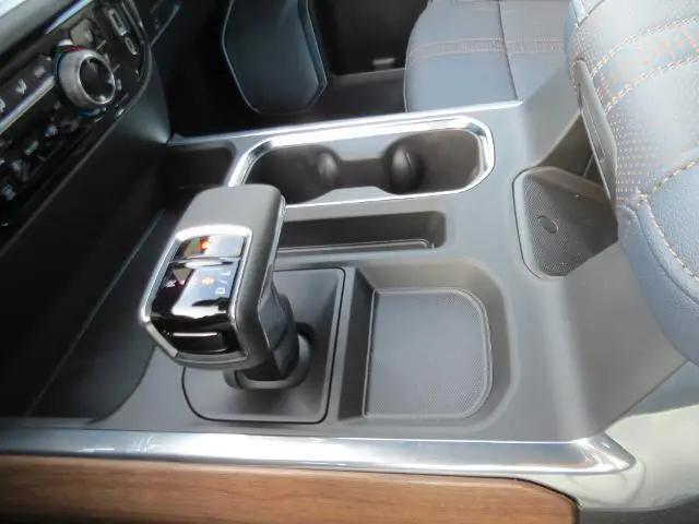 2026 Chevrolet Silverado 1500 4WD Crew Cab Short Bed High Country