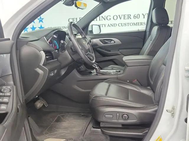 2022 Chevrolet Traverse AWD LT Leather