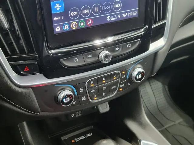 2022 Chevrolet Traverse AWD LT Leather