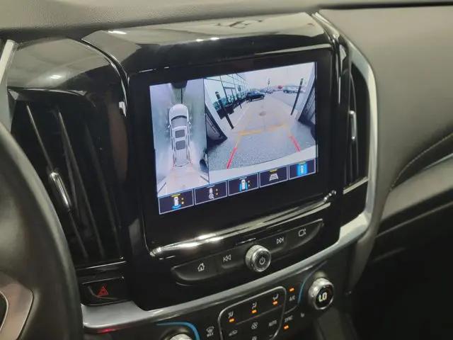 2022 Chevrolet Traverse AWD LT Leather