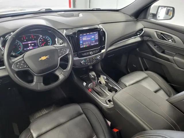2022 Chevrolet Traverse AWD LT Leather