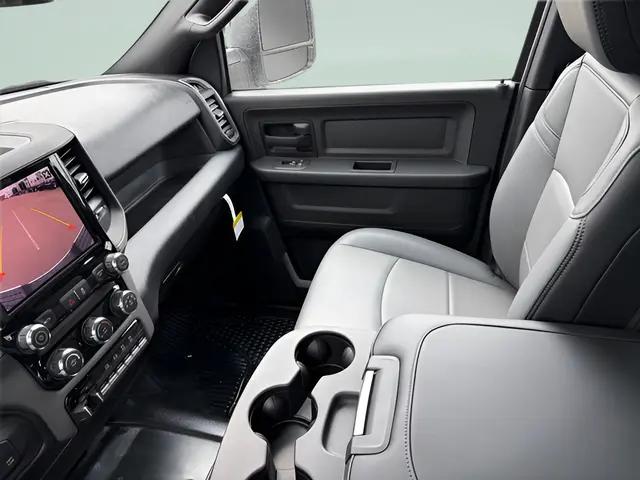 2026 Ram 3500 Tradesman Crew Cab 4x4 8 Box