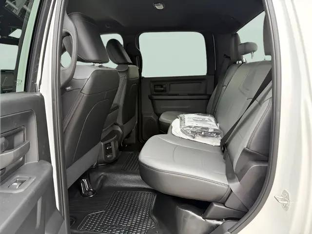 2026 Ram 3500 Tradesman Crew Cab 4x4 8 Box
