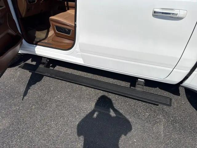 2020 Ram 1500 Laramie Longhorn Crew Cab 4x4 5'7" Box