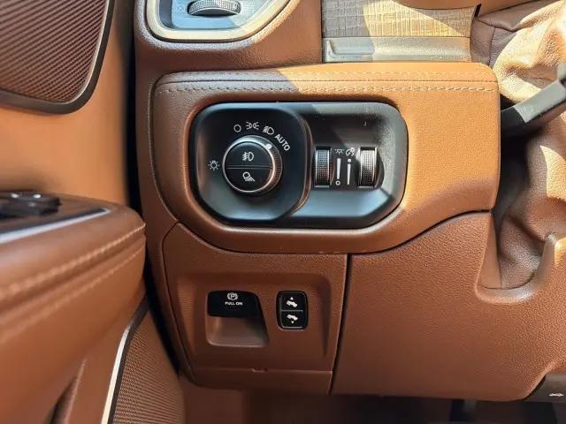 2020 Ram 1500 Laramie Longhorn Crew Cab 4x4 5'7" Box