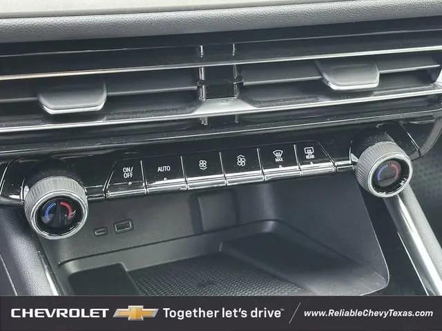 2025 Chevrolet Traverse FWD LT