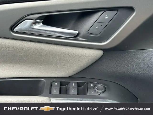 2025 Chevrolet Traverse FWD LT