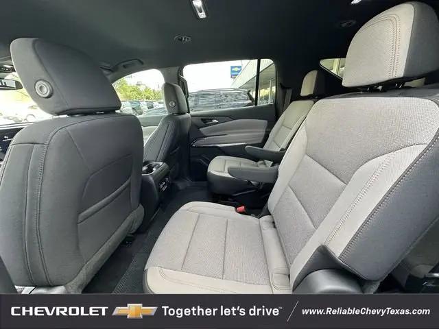 2025 Chevrolet Traverse FWD LT