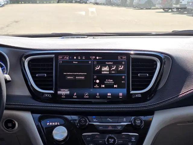 2023 Chrysler Pacifica Hybrid Touring L