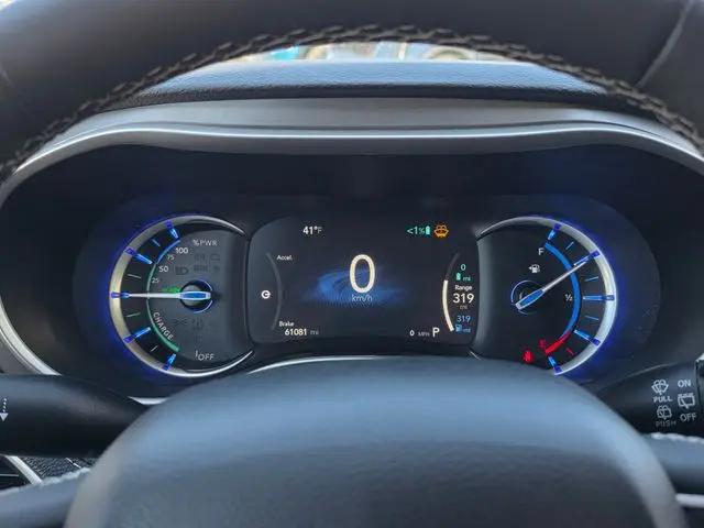 2023 Chrysler Pacifica Hybrid Touring L