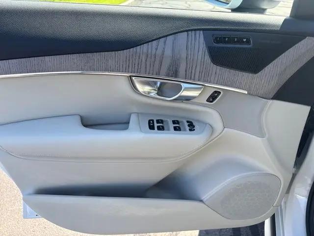 2024 Volvo XC90 Recharge T8 Plus Bright Theme 7-Seater