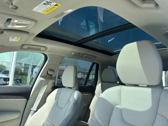 2024 Volvo XC90 Recharge T8 Plus Bright Theme 7-Seater