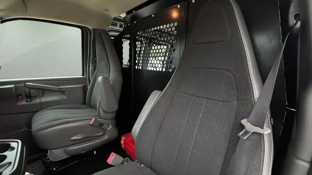 2024 GMC Savana Cargo RWD 2500 Regular Wheelbase Work Van