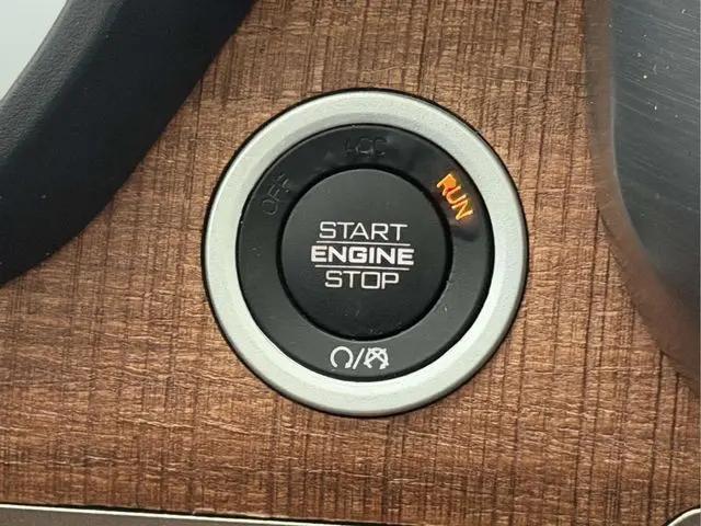 2020 Ram 1500 Laramie Longhorn Crew Cab 4x4 5'7" Box