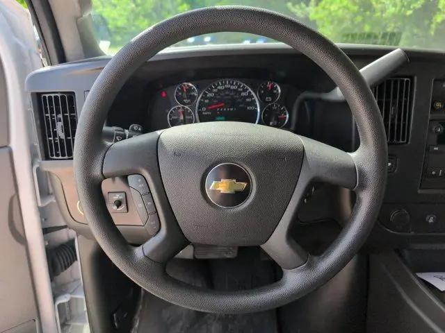 2025 Chevrolet Express Passenger RWD 3500 Extended Wheelbase LT