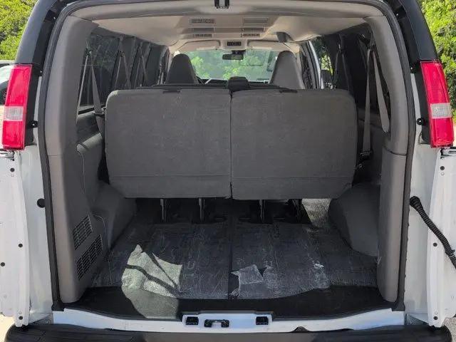 2025 Chevrolet Express Passenger RWD 3500 Extended Wheelbase LT