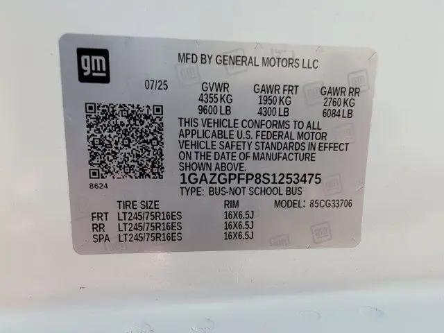 2025 Chevrolet Express Passenger RWD 3500 Extended Wheelbase LT