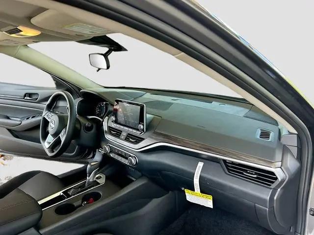 2026 Nissan Altima SV FWD