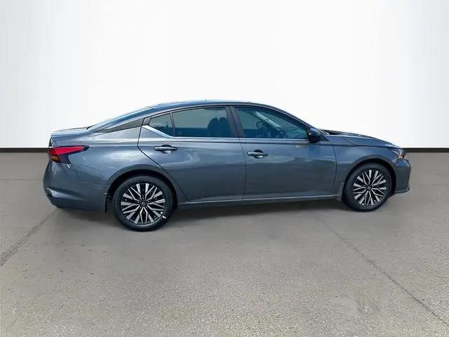 2026 Nissan Altima SV FWD