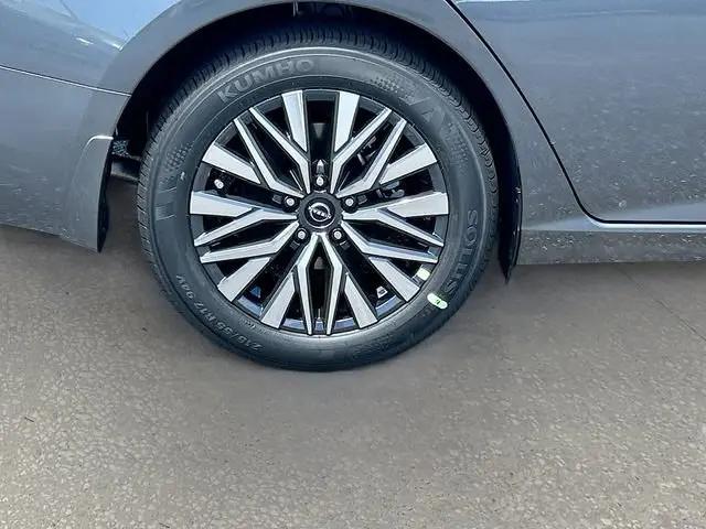 2026 Nissan Altima SV FWD