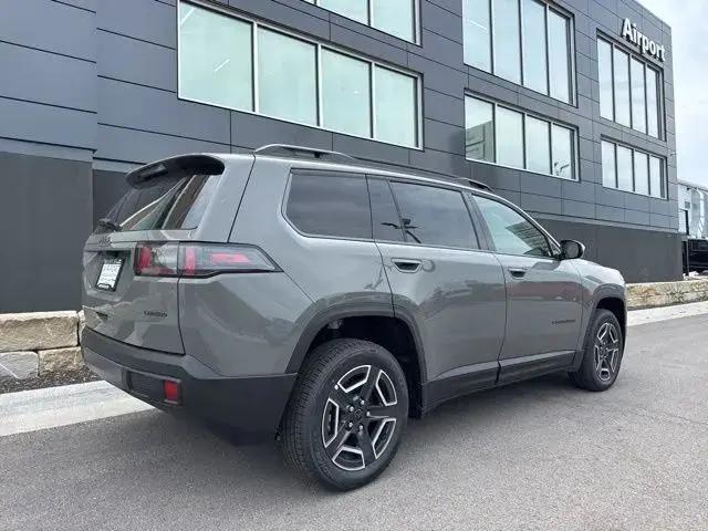 2026 Jeep Cherokee Laredo 4x4