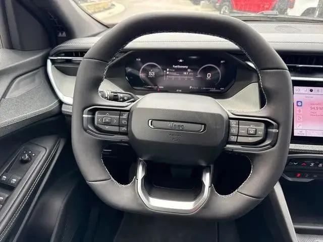 2026 Jeep Cherokee Laredo 4x4