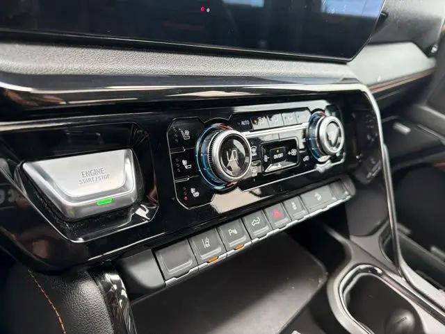 2024 GMC Sierra 2500HD 4WD Crew Cab Standard Bed AT4