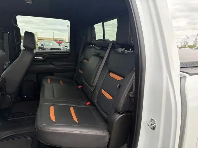 2024 GMC Sierra 2500HD 4WD Crew Cab Standard Bed AT4