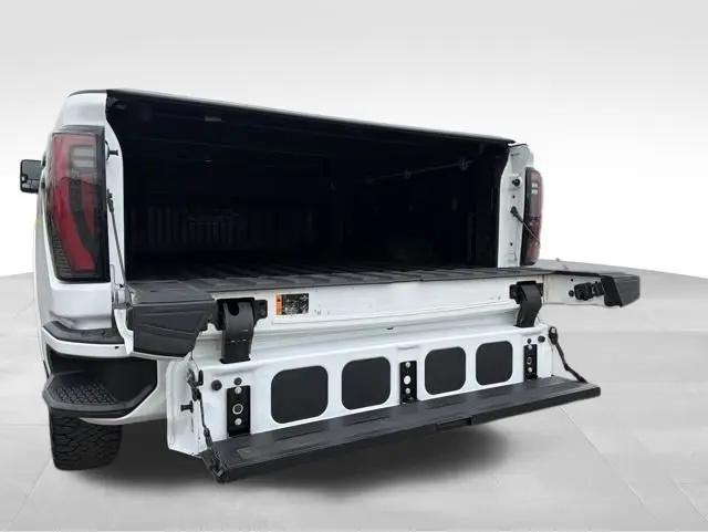 2024 GMC Sierra 2500HD 4WD Crew Cab Standard Bed AT4