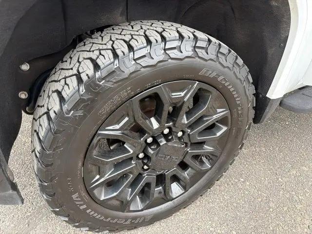 2024 GMC Sierra 2500HD 4WD Crew Cab Standard Bed AT4