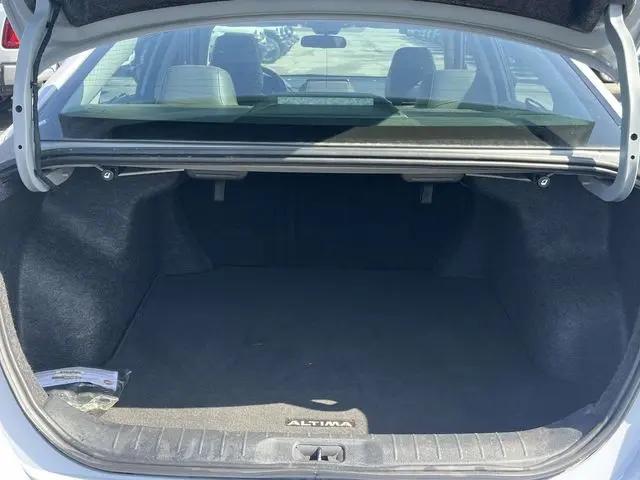 2024 Nissan Altima SR FWD