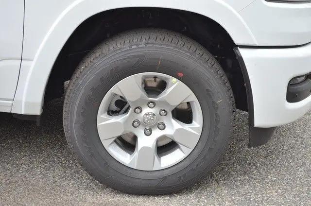 2026 Ram 1500 Express Crew Cab 4x4 57 Box