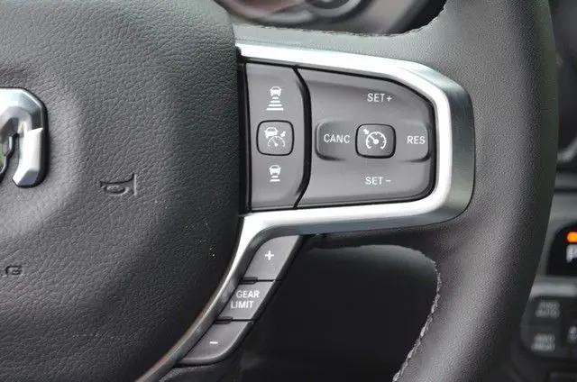 2026 Ram 1500 Express Crew Cab 4x4 57 Box