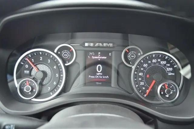 2026 Ram 1500 Express Crew Cab 4x4 57 Box