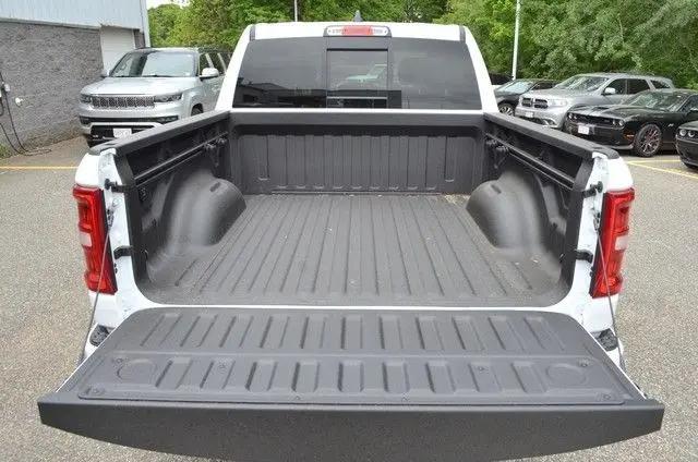 2026 Ram 1500 Express Crew Cab 4x4 57 Box