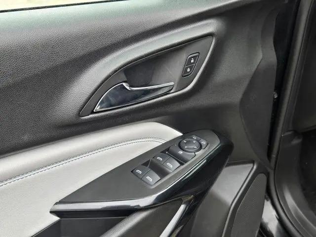 2025 Chevrolet Trax FWD LT