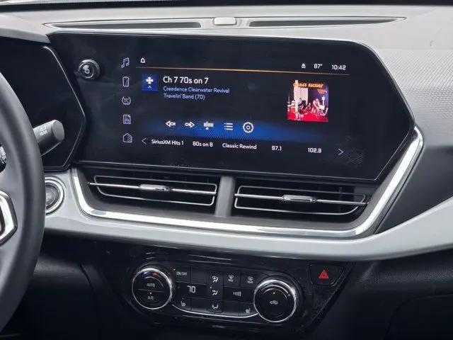 2025 Chevrolet Trax FWD LT